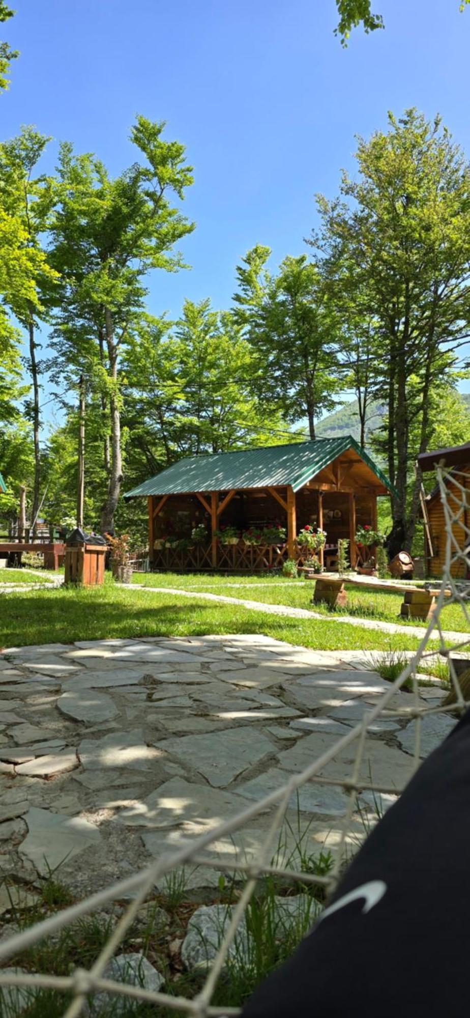 Bungalows Prokletije Gusinje Exteriör bild