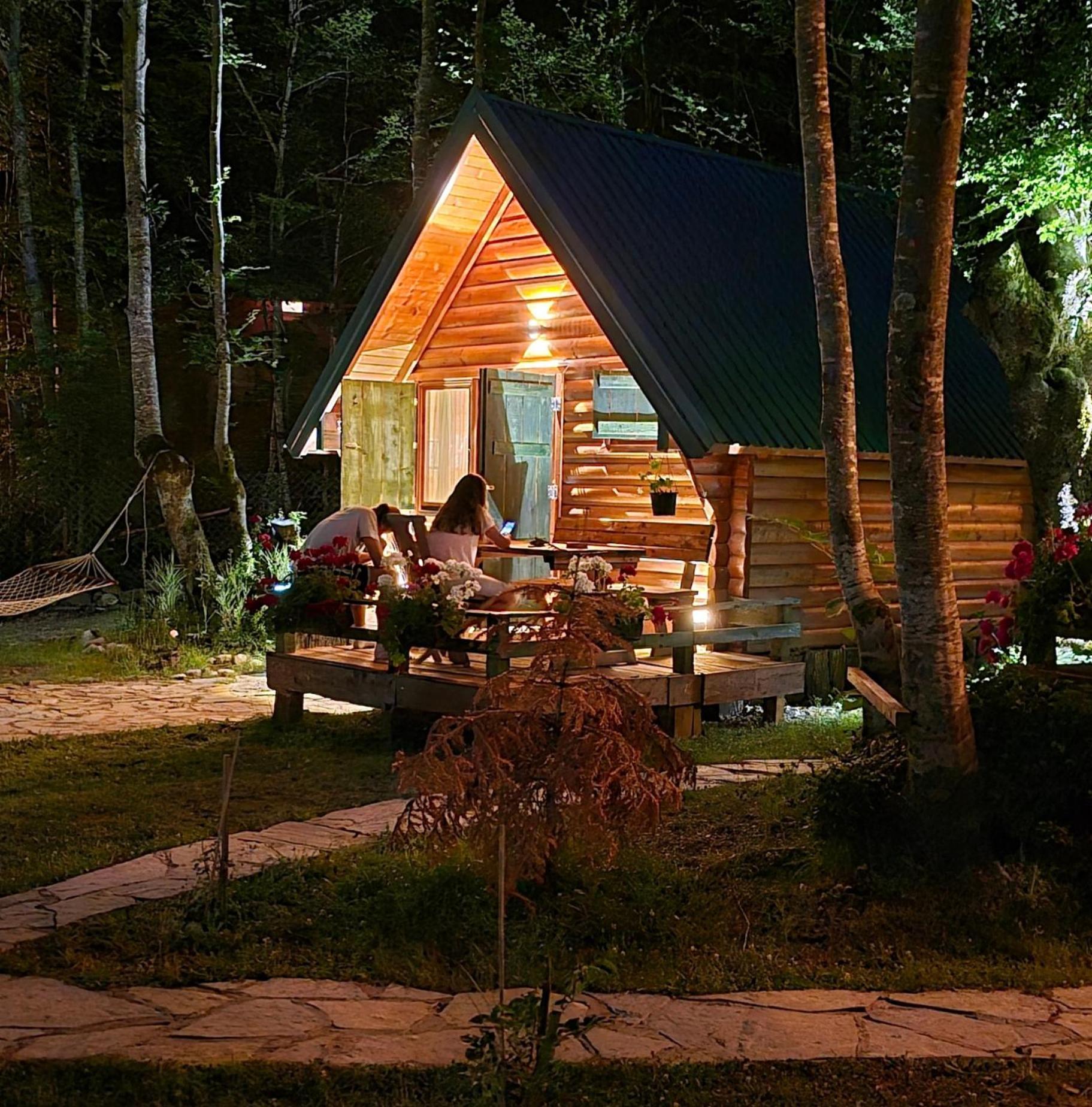 Bungalows Prokletije Gusinje Exteriör bild