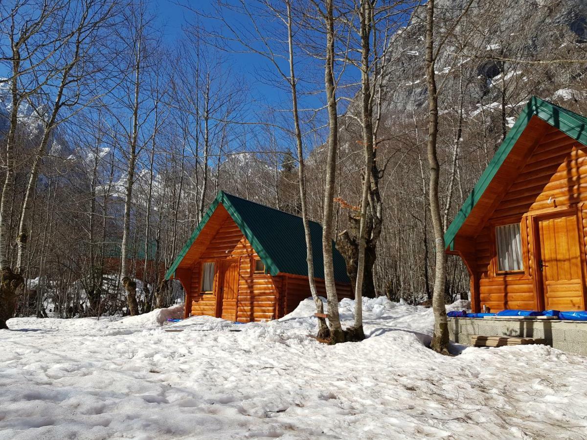 Bungalows Prokletije Gusinje Exteriör bild
